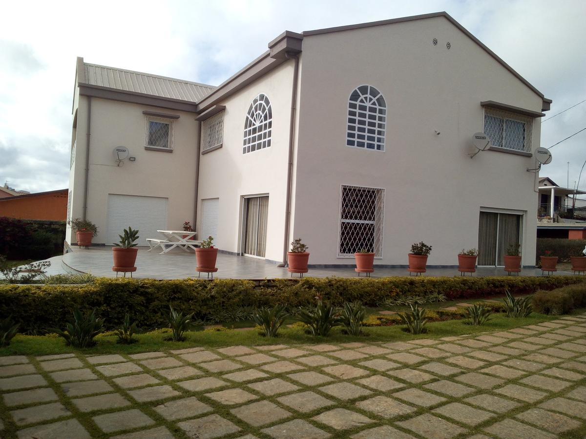 Bed and Breakfast Sahamalaza Ivato  Esterno foto
